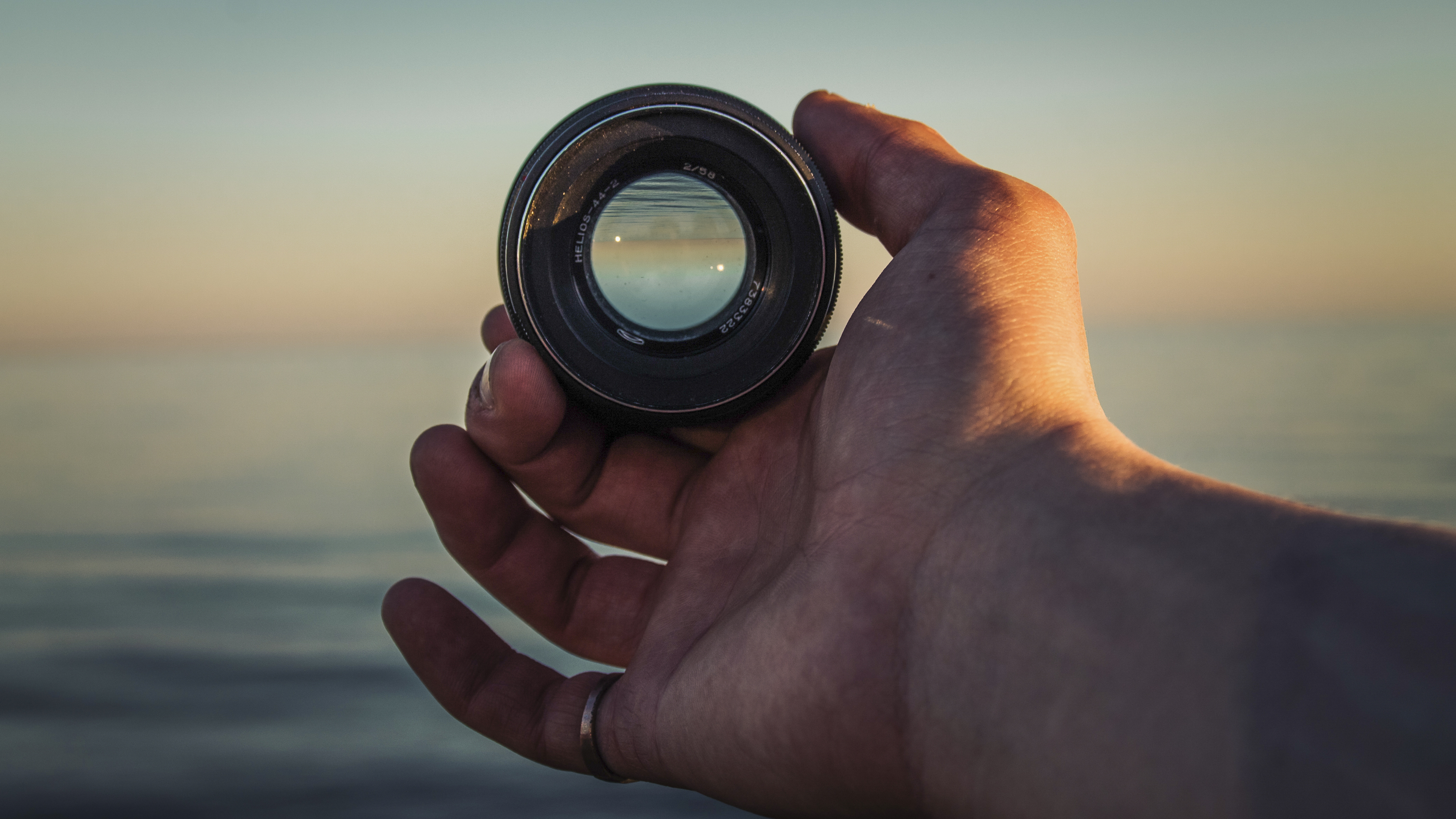 Lens